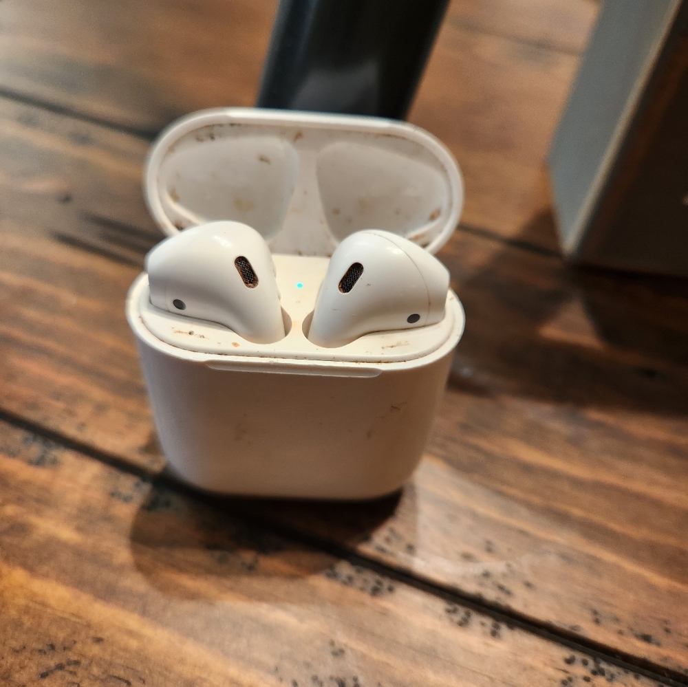 Apple AirPods